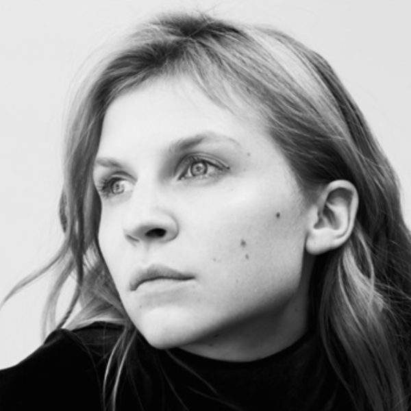 1 Clemence Poesy de